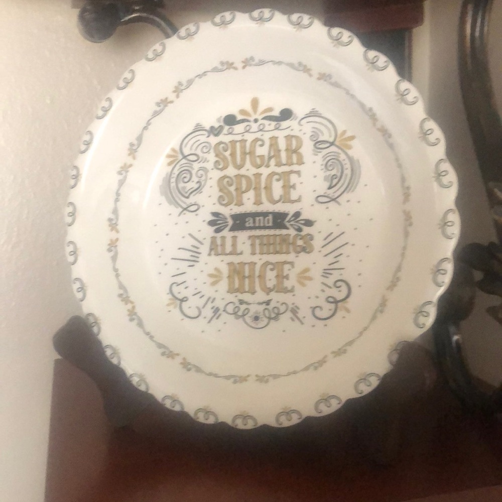 Home Essentials ceramic pie Plate with stand